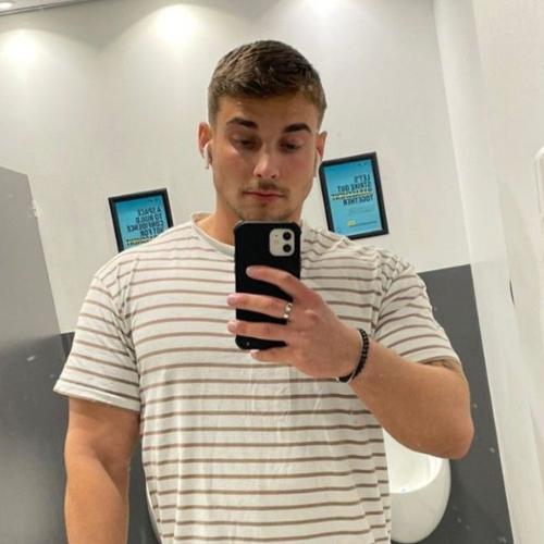 <em>Liam George R.</em>